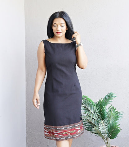 Black Handloom Cotton V Back Sheath Dress With Red Ikat Border